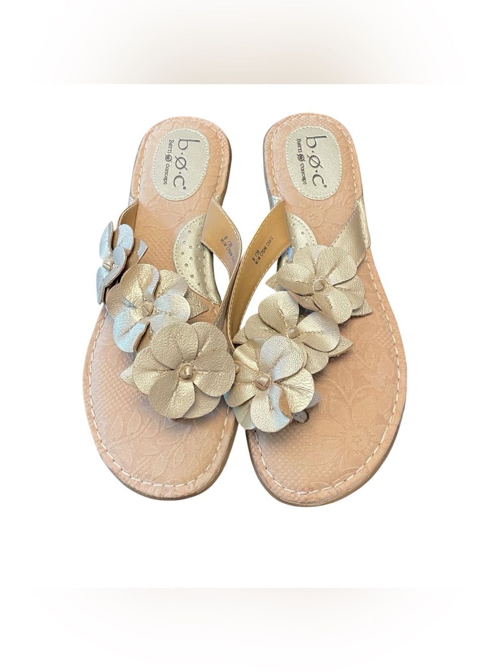 B.O.C Kasia Thong Sandals Women 8 Gold Metallic Flowers Vegan Leather Flip Flops
